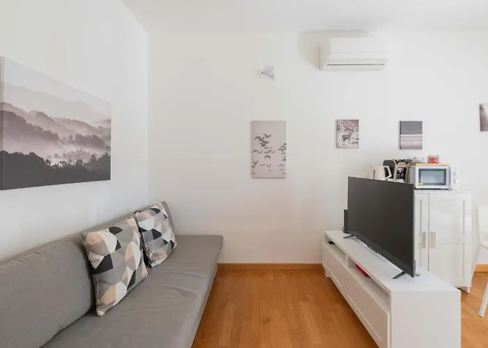 Loverhome 3 Apartman *